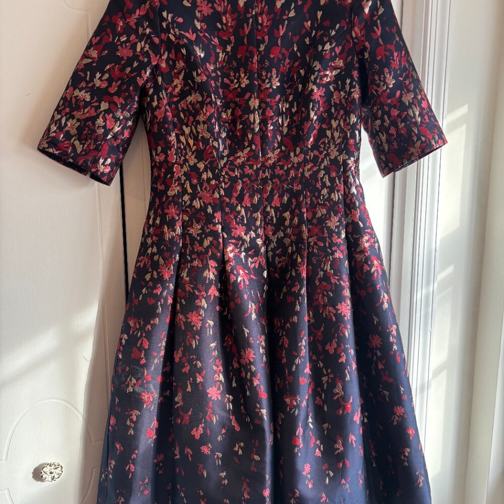 Teri Jon Blue Jacquard Floral Print Box Pleat Fit n Flair  Size4   Navy Multi
